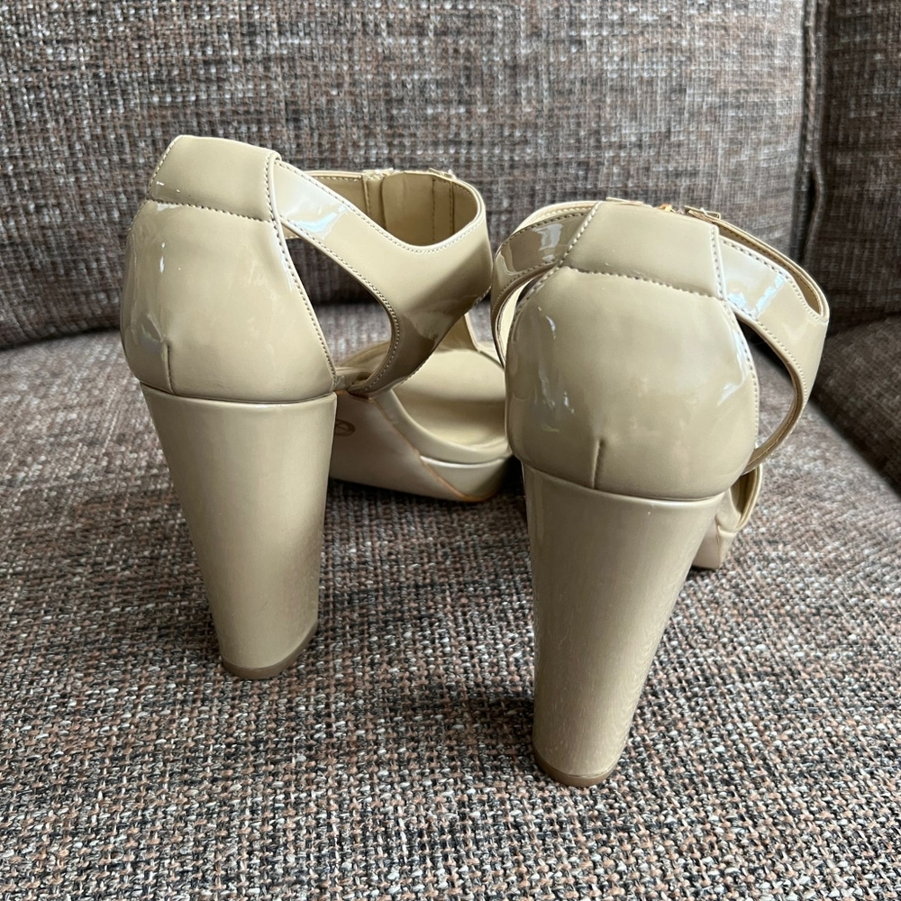 Michael Kors Beige Patent Leather Zip T-Strap Heels - Picture 3 of 9